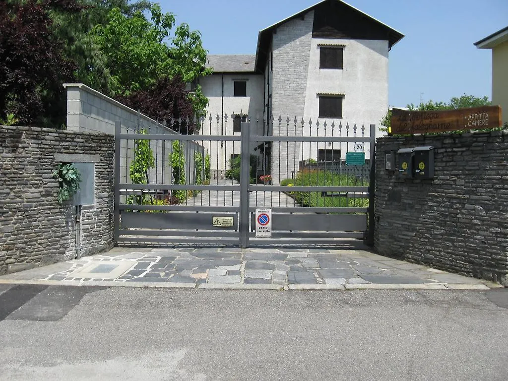 La Bottega del Falegname Pensión Vanzaghello 3*,  Italia